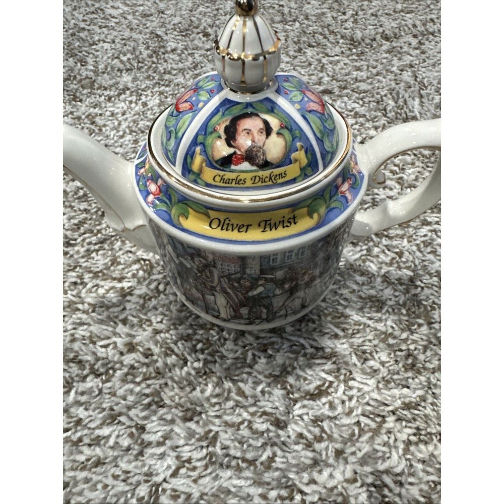 Sadler‎ Made In England Classic Collection The Oliver Twist Tea Pot